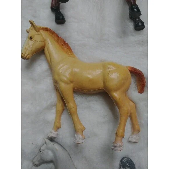 Vintage Imperial Toy Horses copyright 1975 lot - Picture 9 of 12